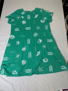 links xlarge green short sleeve garmet with white nautial print ,starfish ,seash